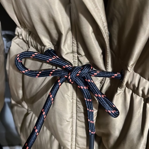 NWT 2nd Day Women's Beige Puffer Coat - Picture 3 of 14